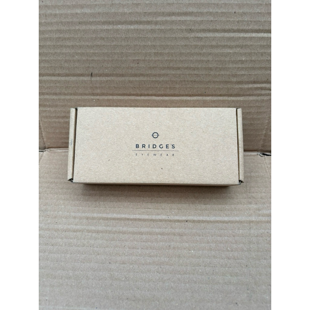Kardus kacamata Bridges Eyewear