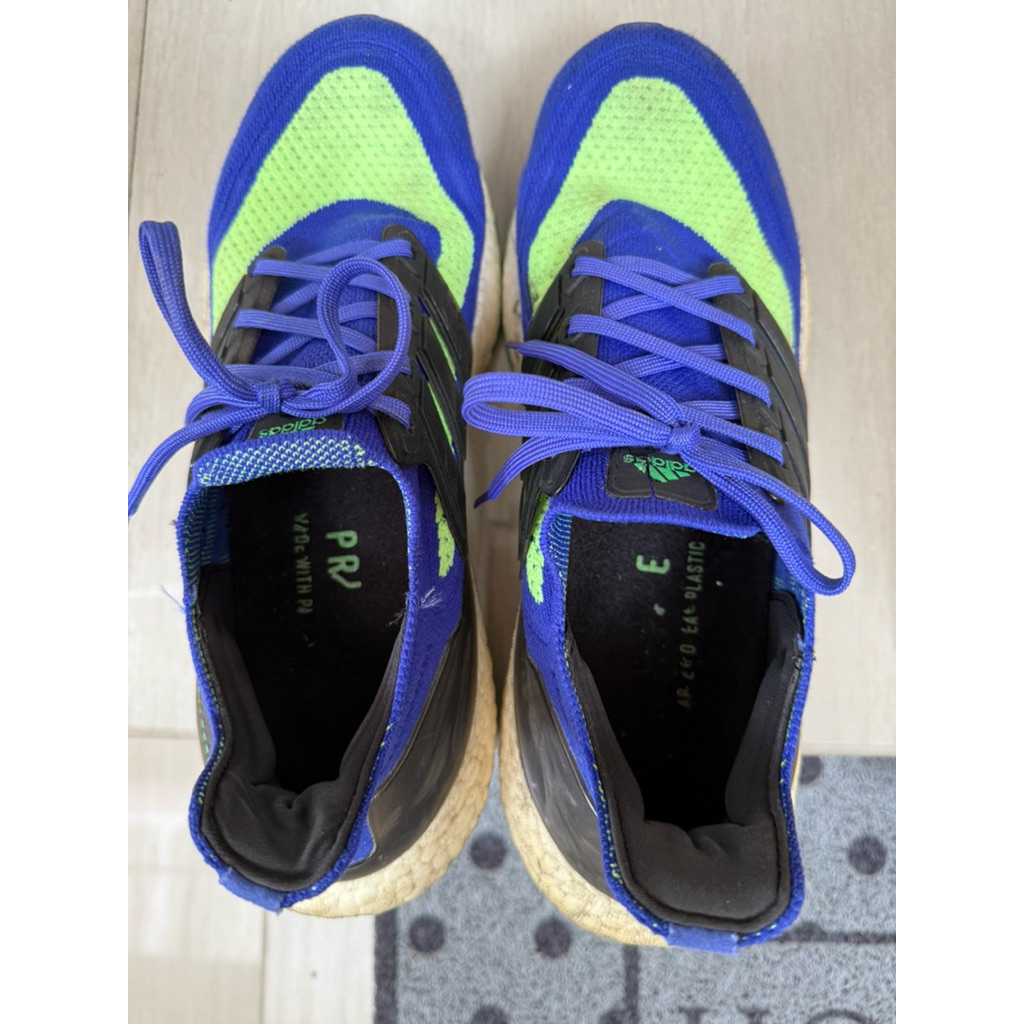 preloved sepatu cowok merek Adidas size 42