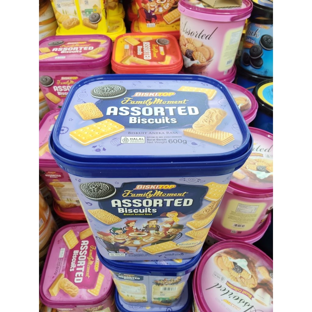 Biskitop Family Moment Assorted Biscuits 600gr
