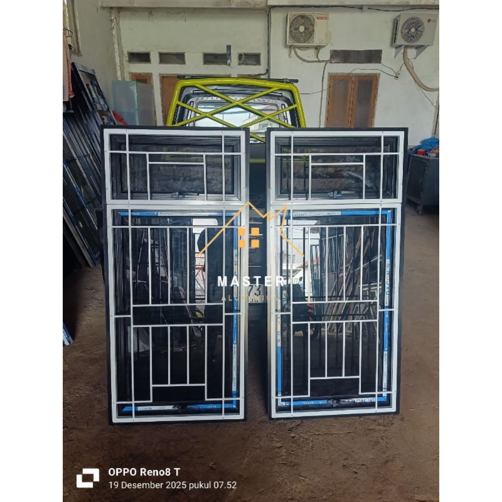 JENDELA aluminium jungkit+teralis besi UK T135x70