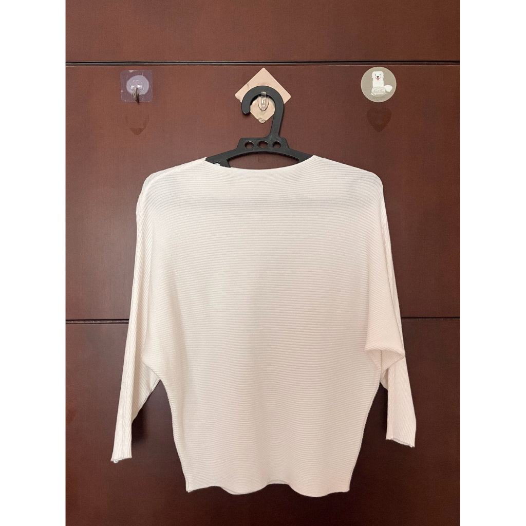 Batwing Top GIC CLOTHING (still new)