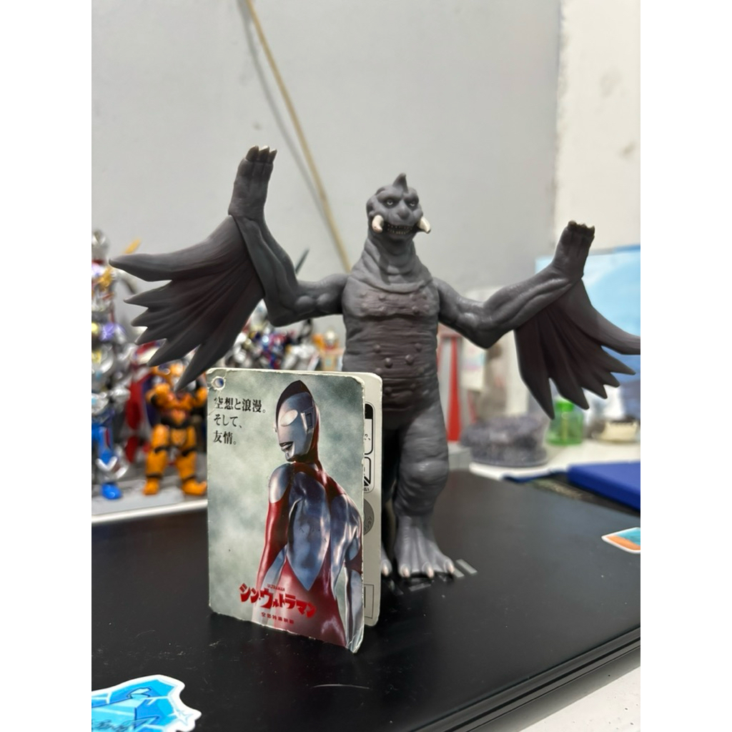 Shin peguila ultraman ultra monster kaiju bandai