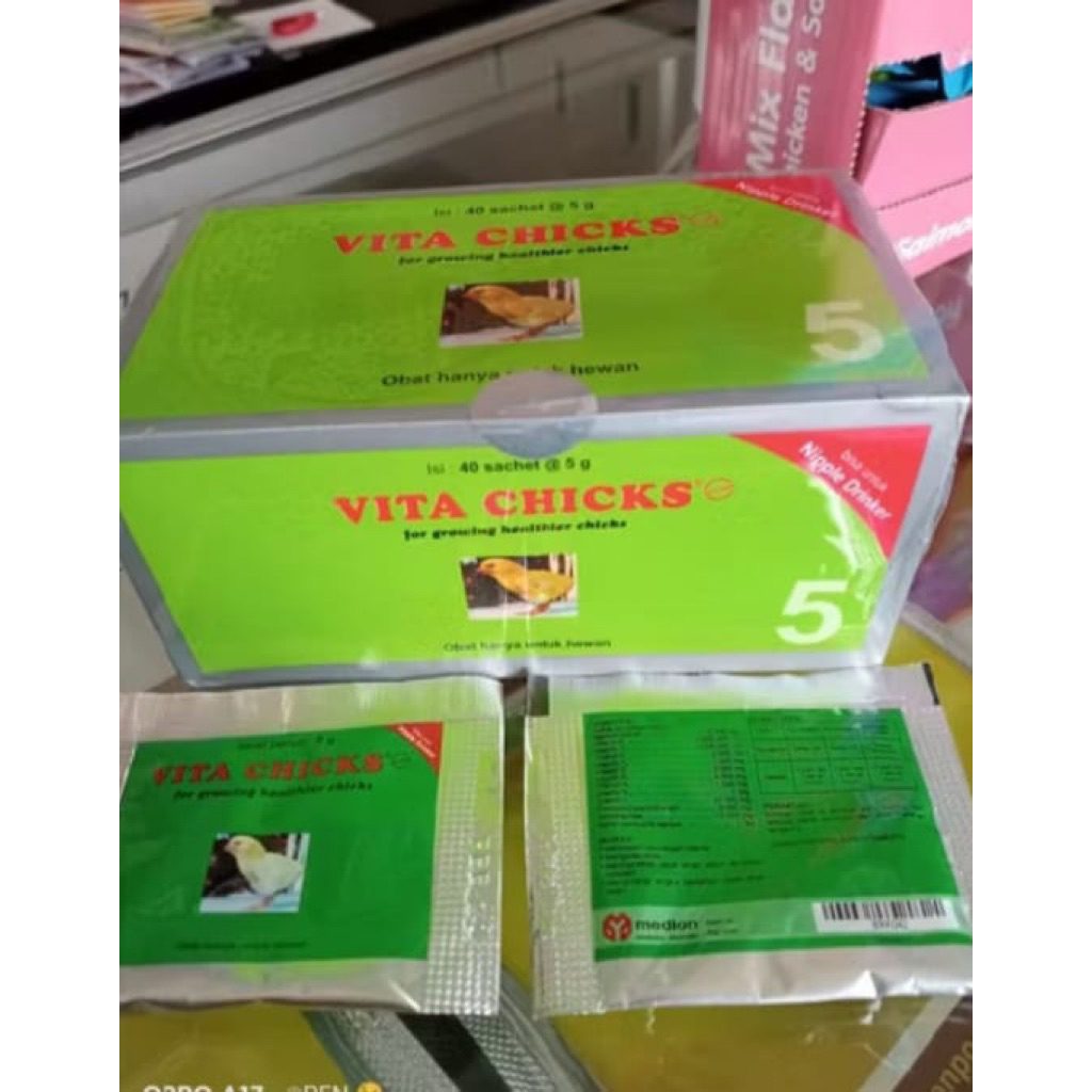 vitachick 5 gram (vitamin pertumbuhan anak ayam) Rp 2200 persachet