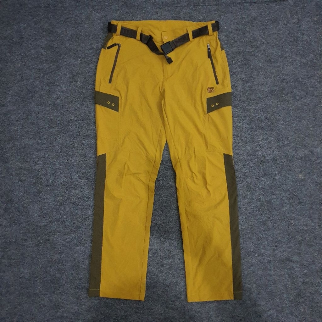 Celana outdoor mountia cargo size 26-27 indo