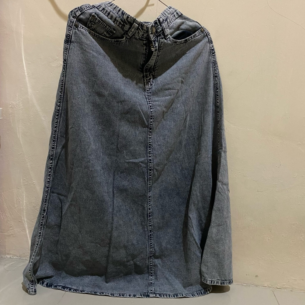 PRELOVED Jiniso Rok Basic Jeans Grey