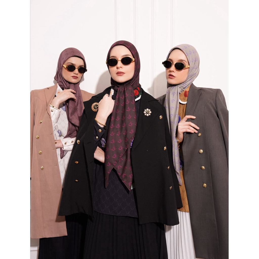 VIVIZUBEDI MONOGRAM SCARF