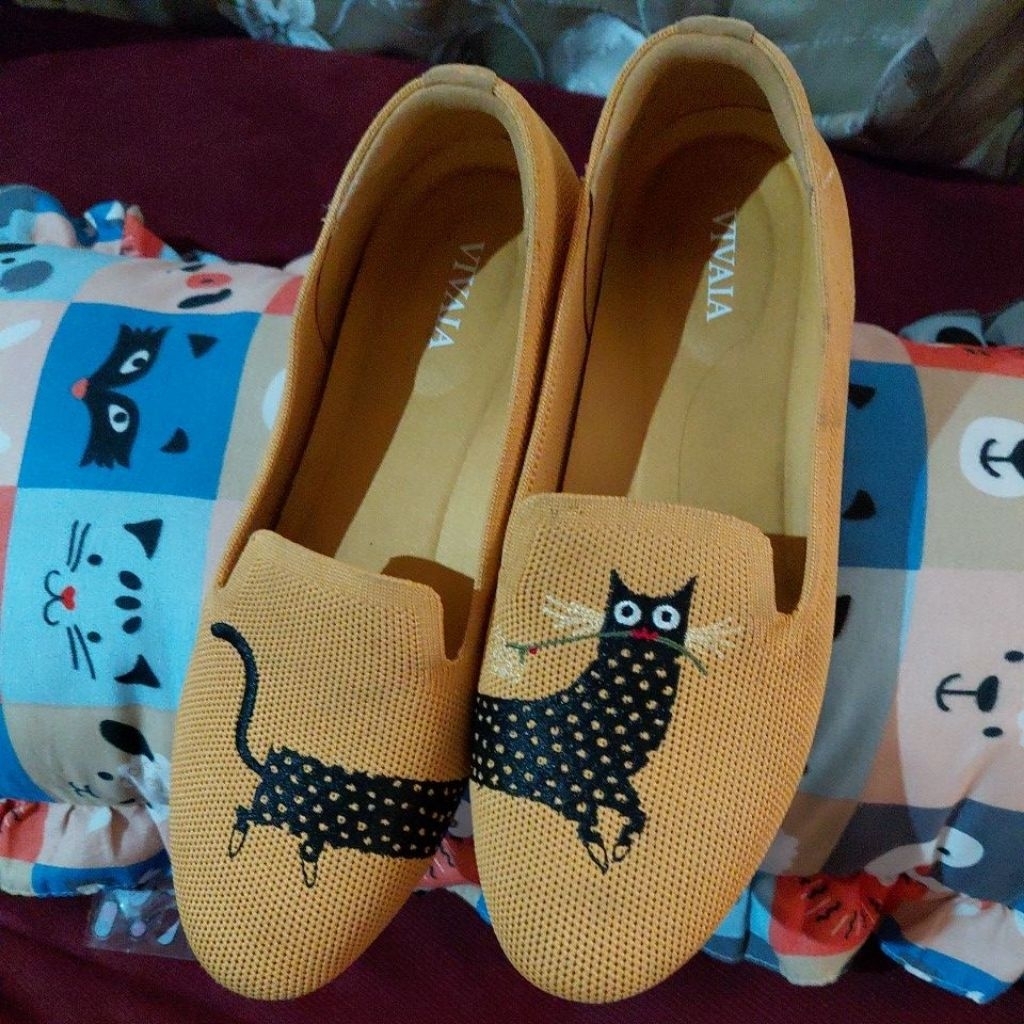 Flat Shoes Vivaia Cat