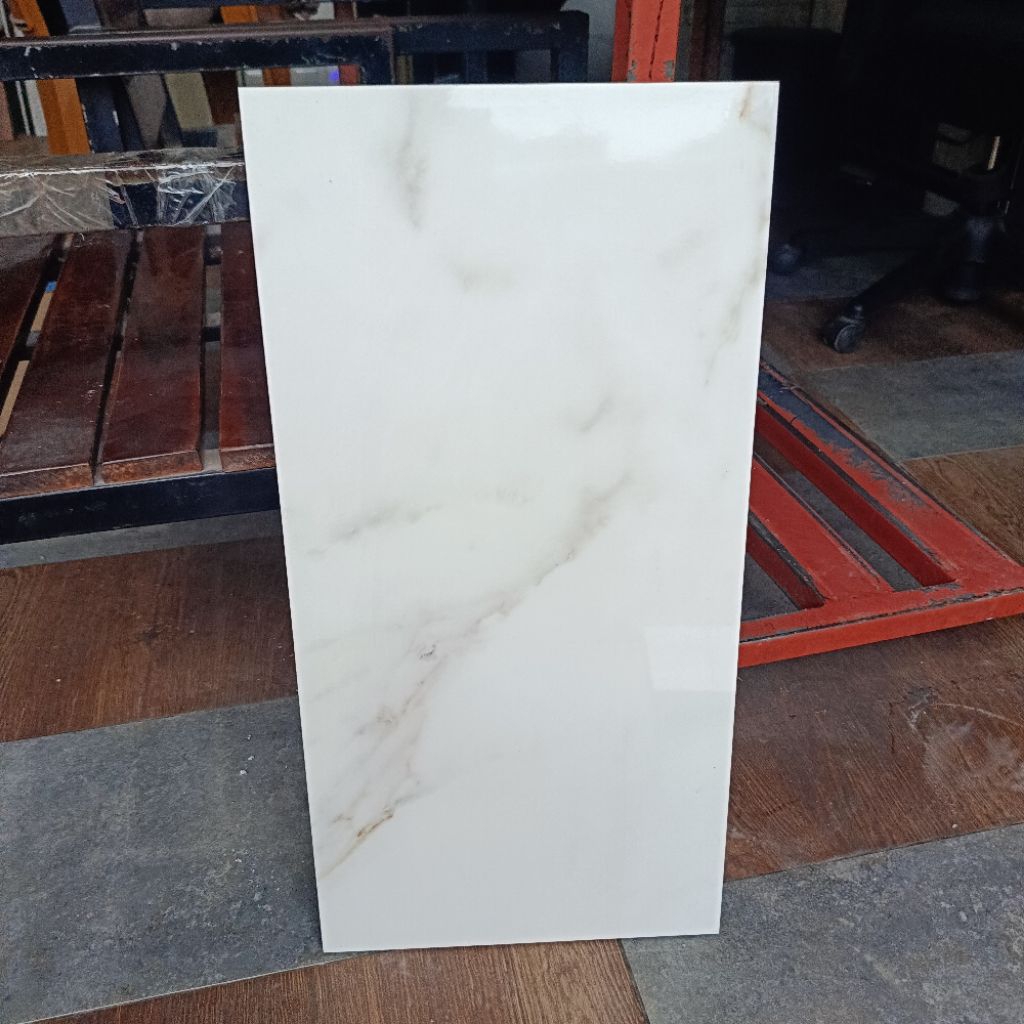 Keramik dinding 30x60 putih motif platinum Tuscany grey