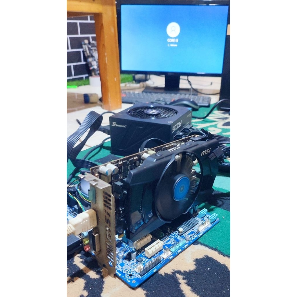 VGA AMD R7 250