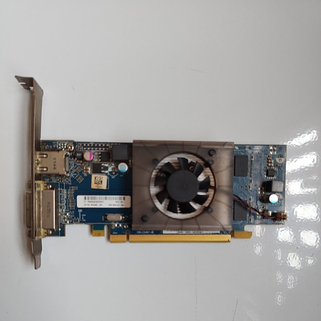 Vga amd Radeon HD 6450 series 1gb 64bit ddr3