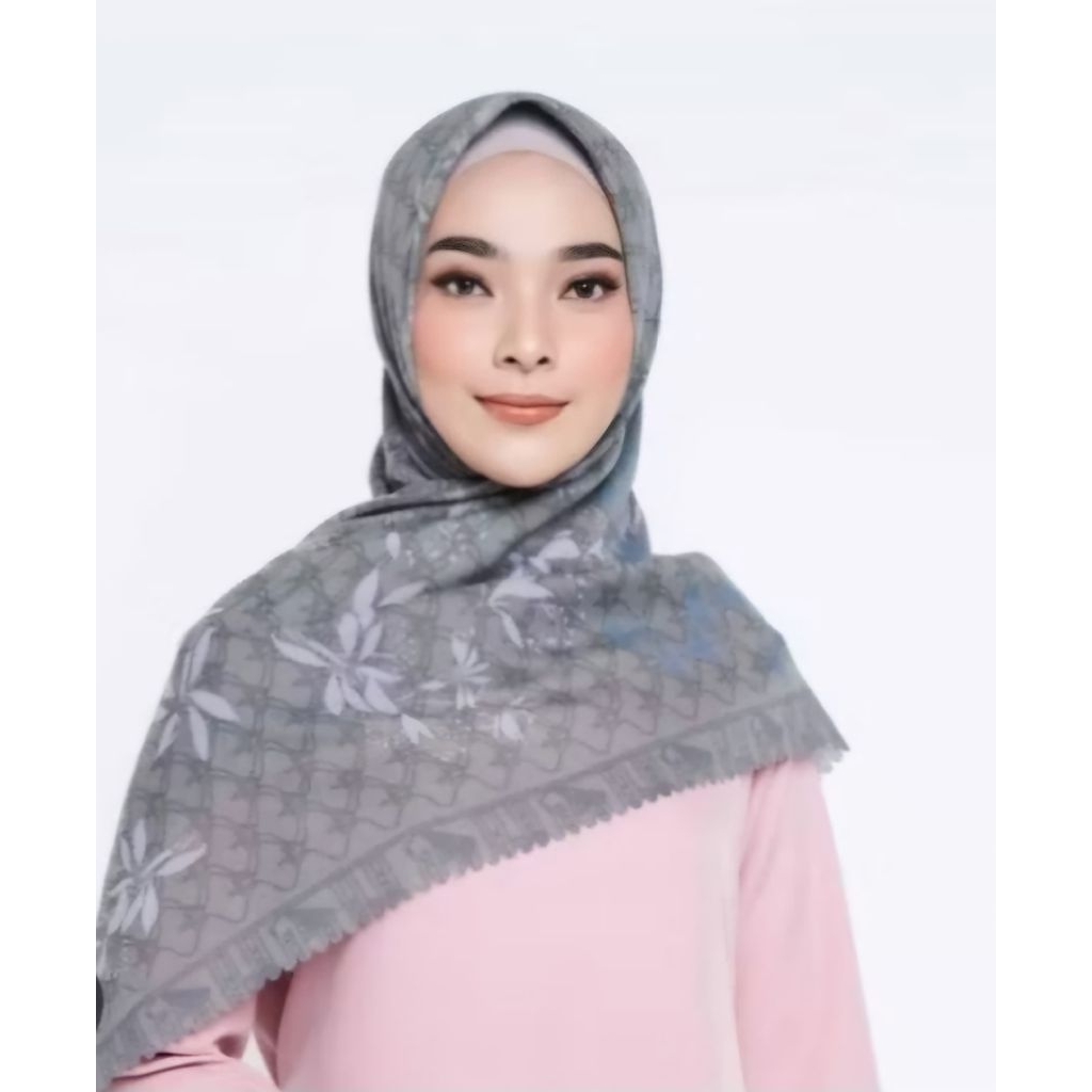 Hijab Zaskia Mecca