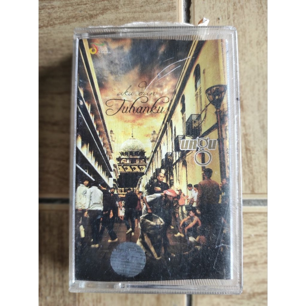 kaset pita UNGU "aku dan tuhanku"