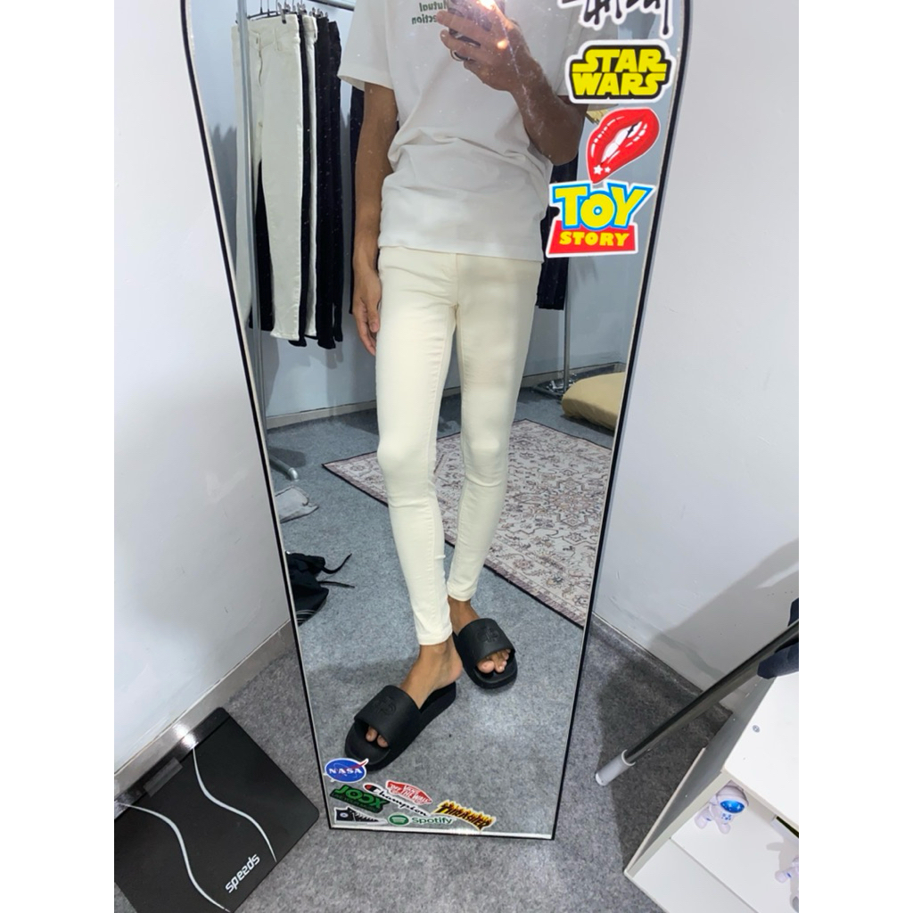 SKINNY JEANS UNIQLO