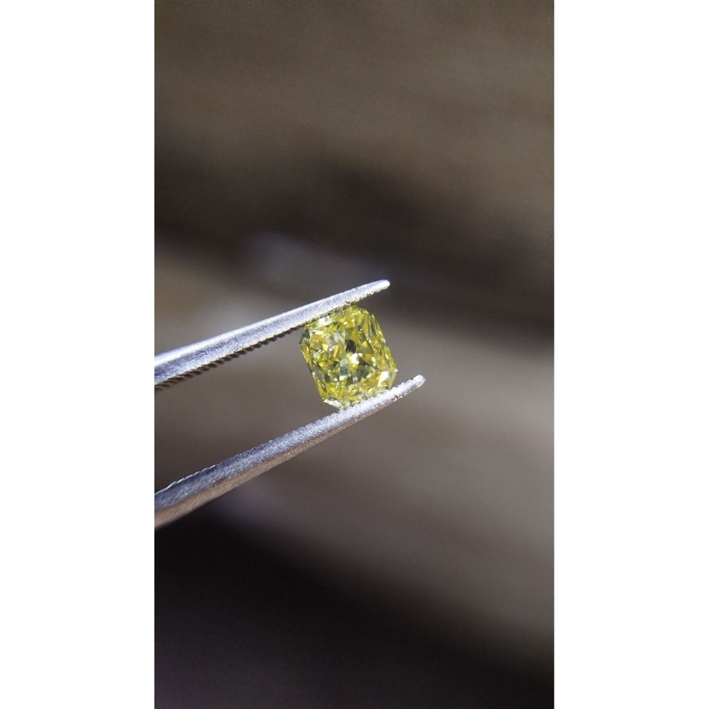 Berlian Banjar Kuning/Yellow Berat : 0,53 carat