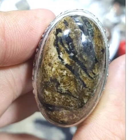 Batu Garut Latar Hitam Motif Belang Macan