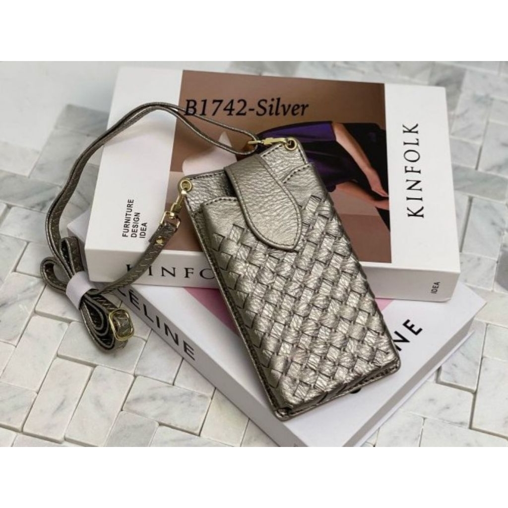 PRELOVED | HPO B1742 / Selempang HP Mini / Sling Wanita TAS HP BOTEGA  HP TIPIS FULL ANYAMAN / POCKE