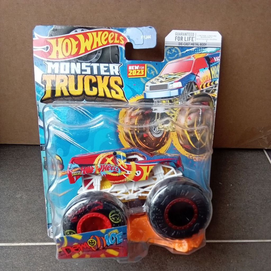 demo ace monster trucks hotwheels