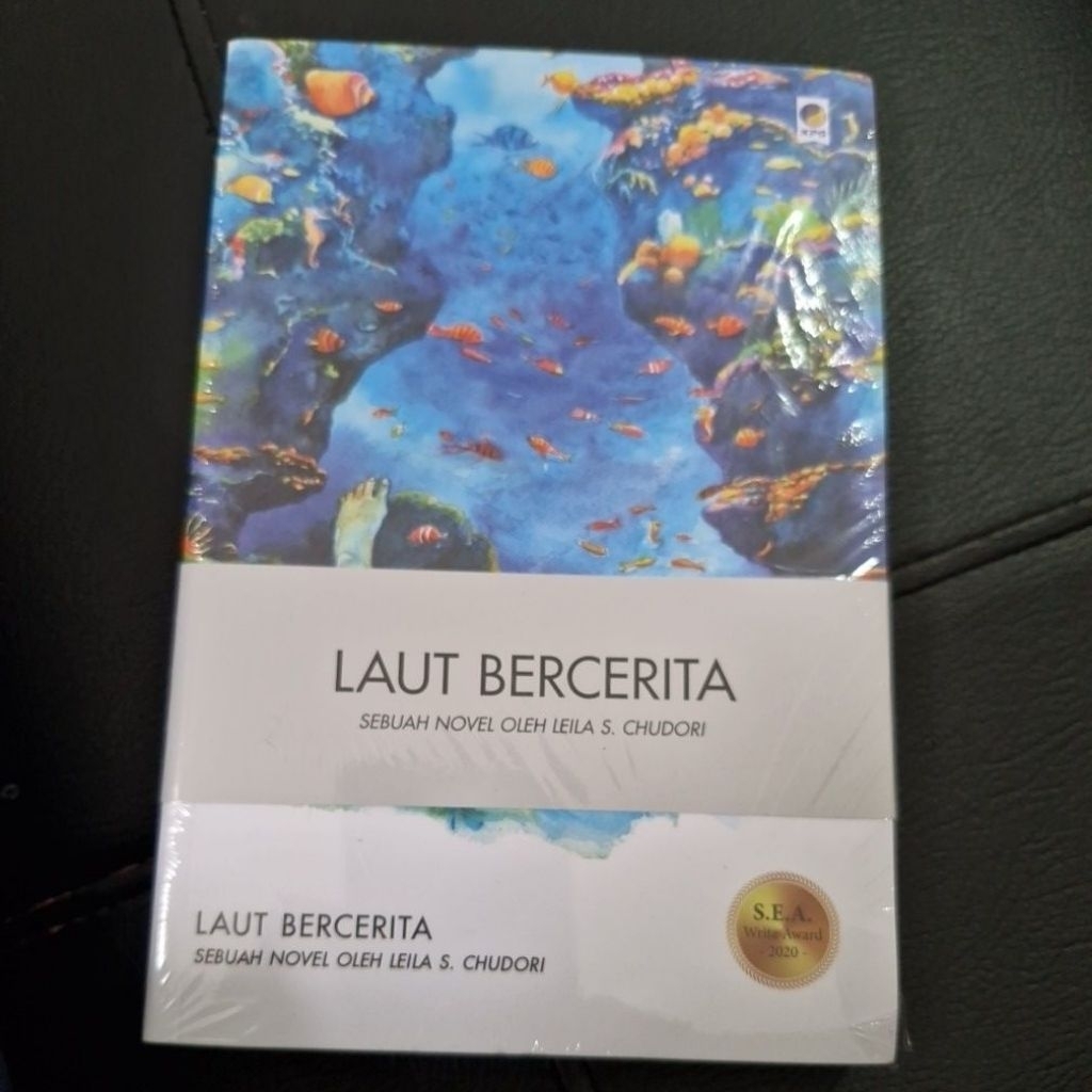 Buku Laut Bercerita - Kondisi Baik, Bahasa Indonesia, Preloved