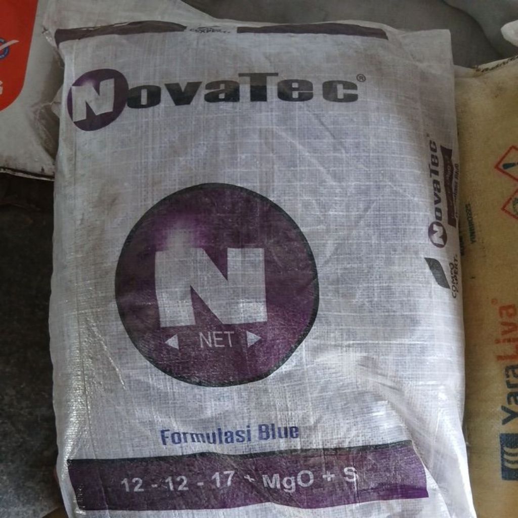 PUPUK NPK NOVATEC BLUE 12-12-17-2+TE 25 KG