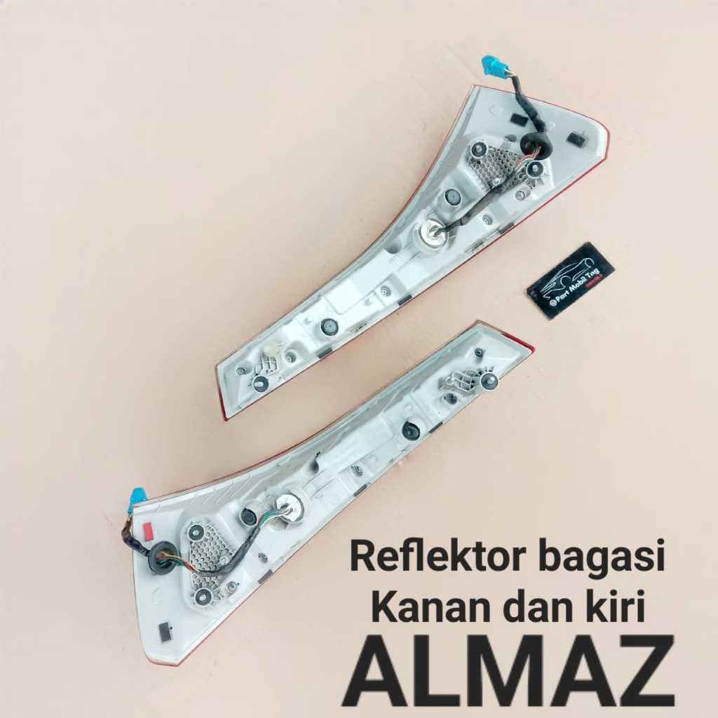 Reflektor Lampu Stop Stop Lamp Belakang Wuling Almaz  Kanan / Kiri  Varian
