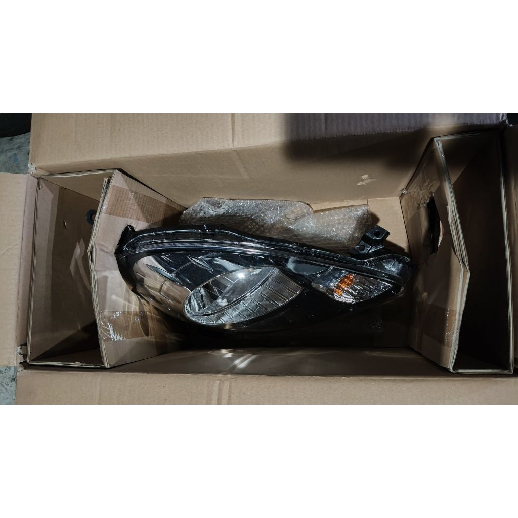Lampu Depan Headlamp Honda Brio