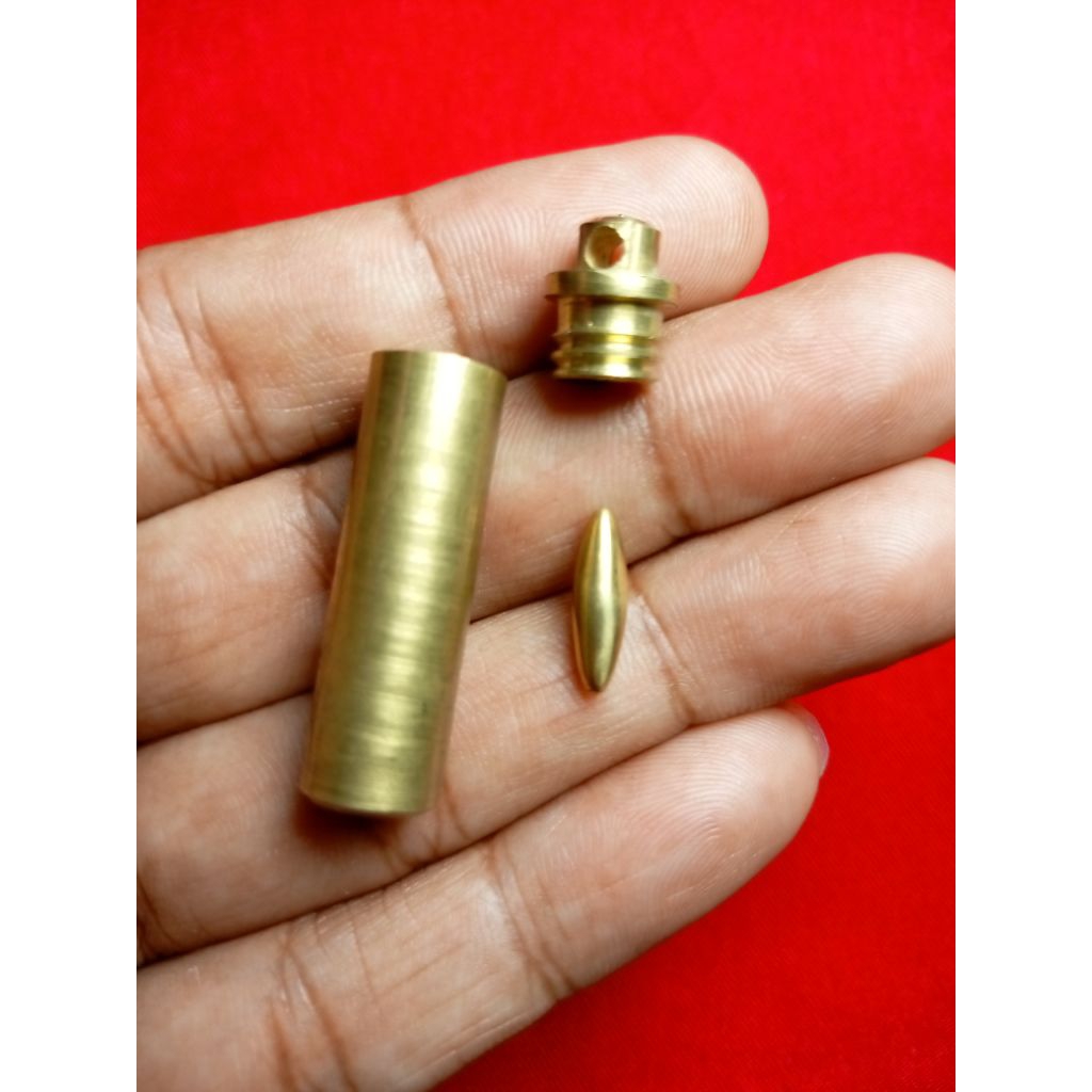 Liontin tabung Kuningan dan biji kuningan. j