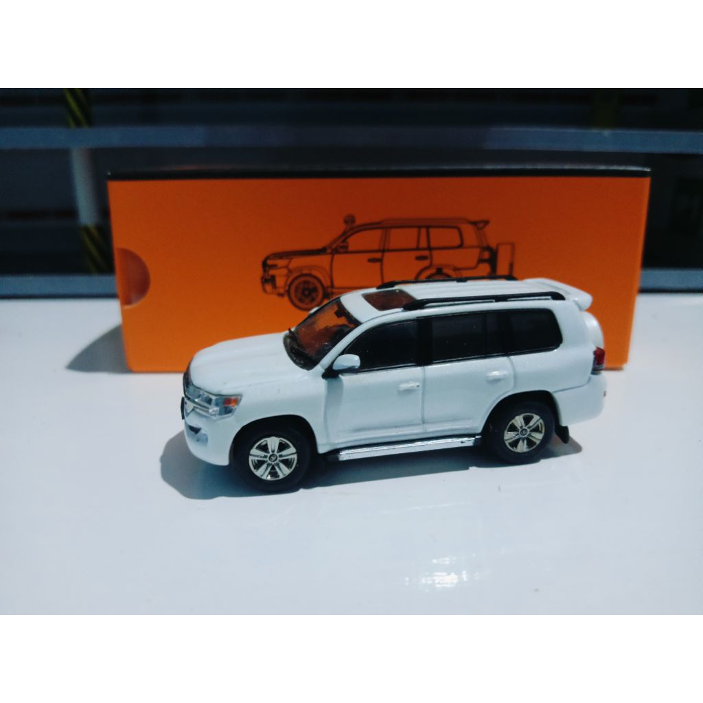 GCD 2015 Toyota Land Cruiser 200 Bad QC