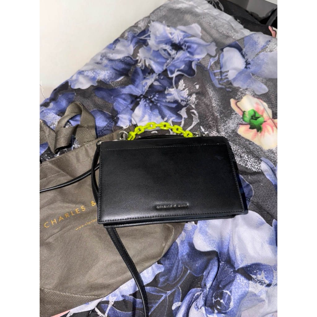 charles and keith sling bag black original