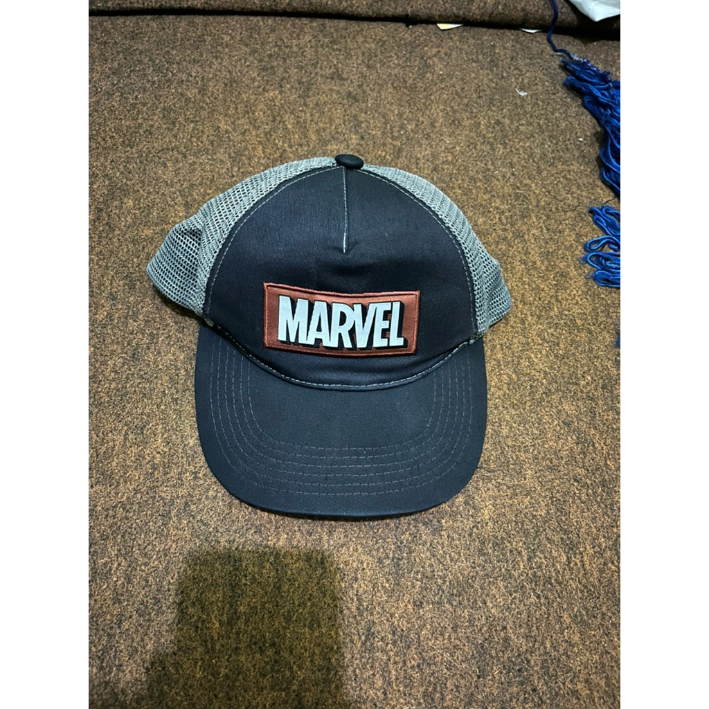 topi marvel second