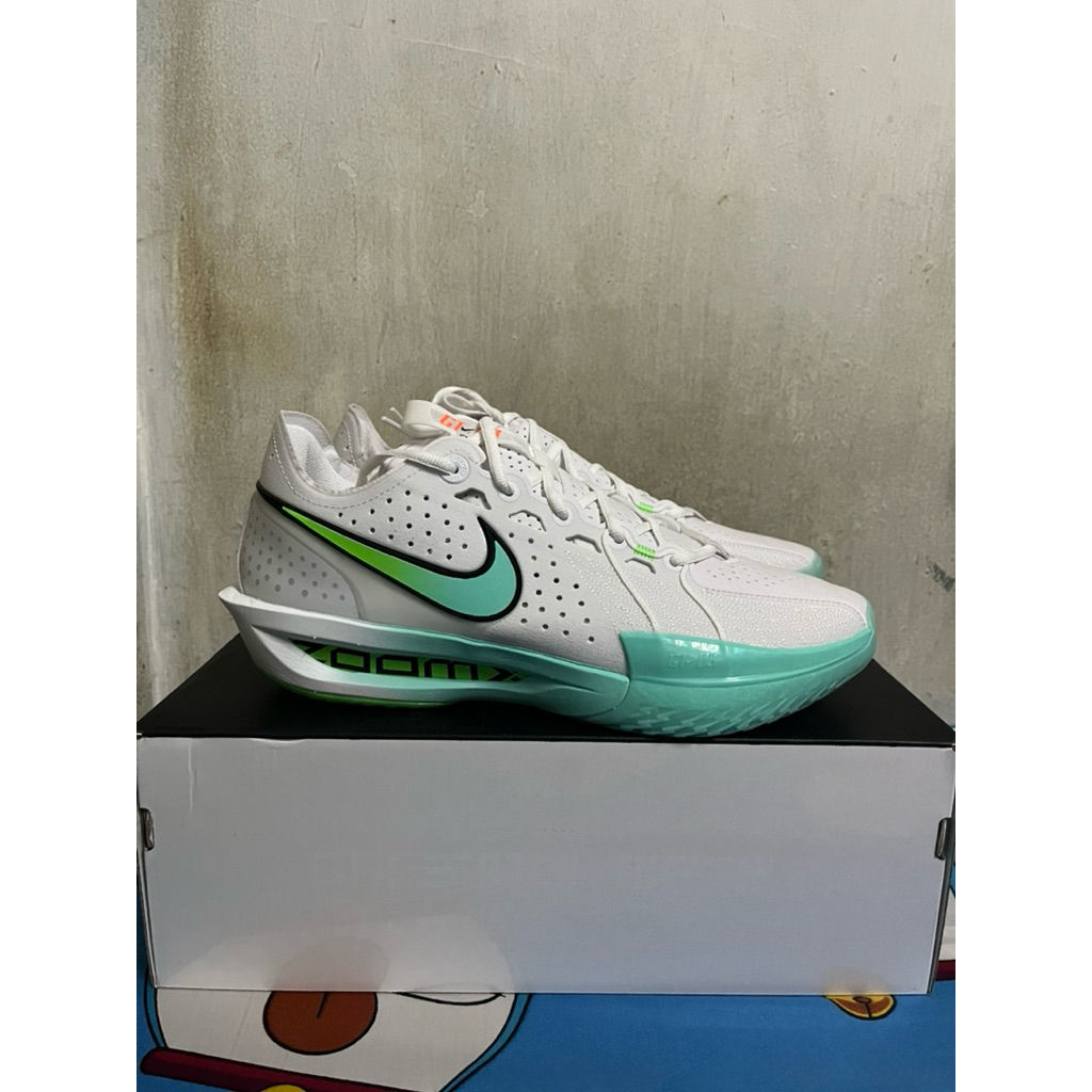 Nike zoom gt cut 3 green strike sz45 BNIB original