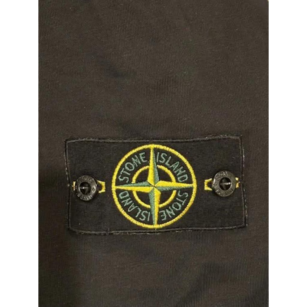 Stone Island Original Copotan Badge Original hanya 2 pcs siapa cepat dia dapat.