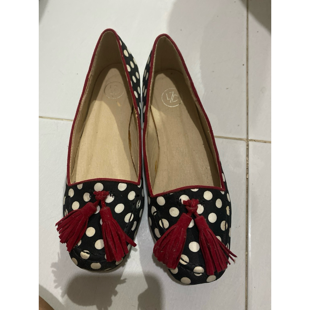 Sepatu sandal wanita Preloved size 36