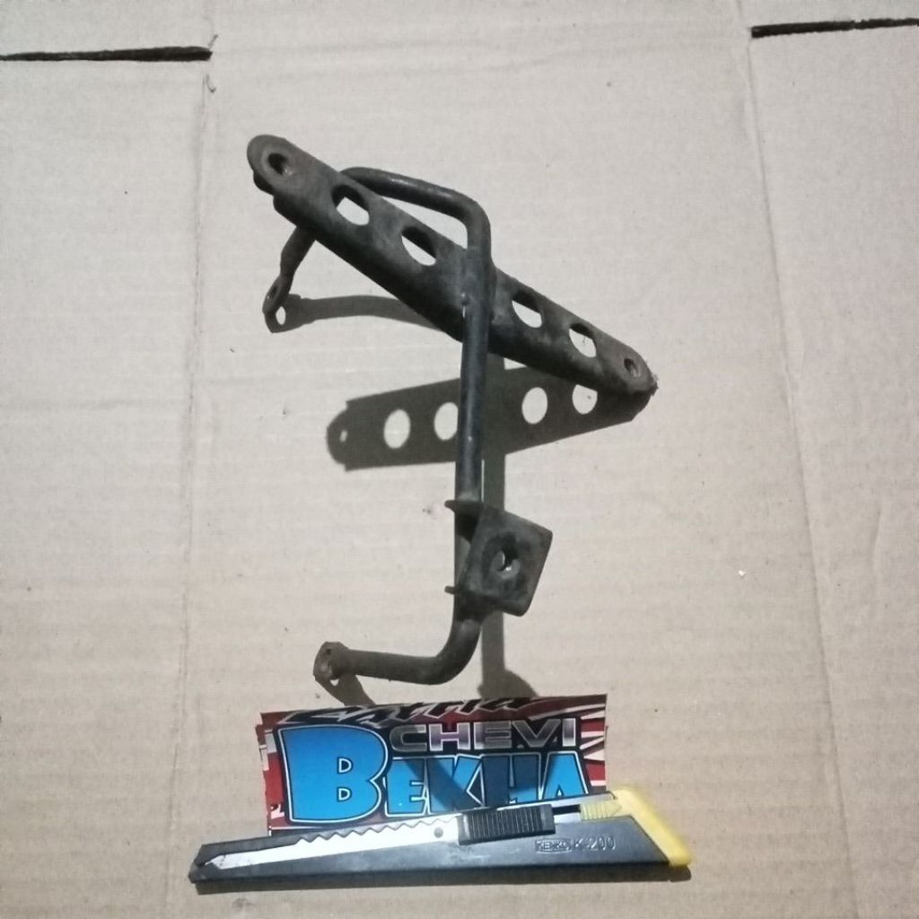 BREKET TAMENG DUDUKAN TAMENG SATRIA LUMBA 2 TAK SEKEN ORI