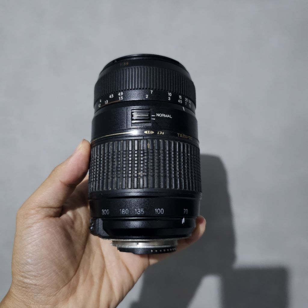 Lensa tamron 70-300mm nikon