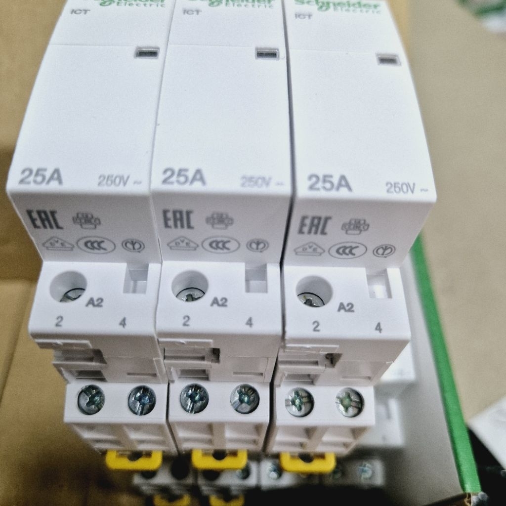 CONTACTOR DIN ICT 1PHASE 2NO 25A A9C20732 KONTAKTOR SCHNEIDER