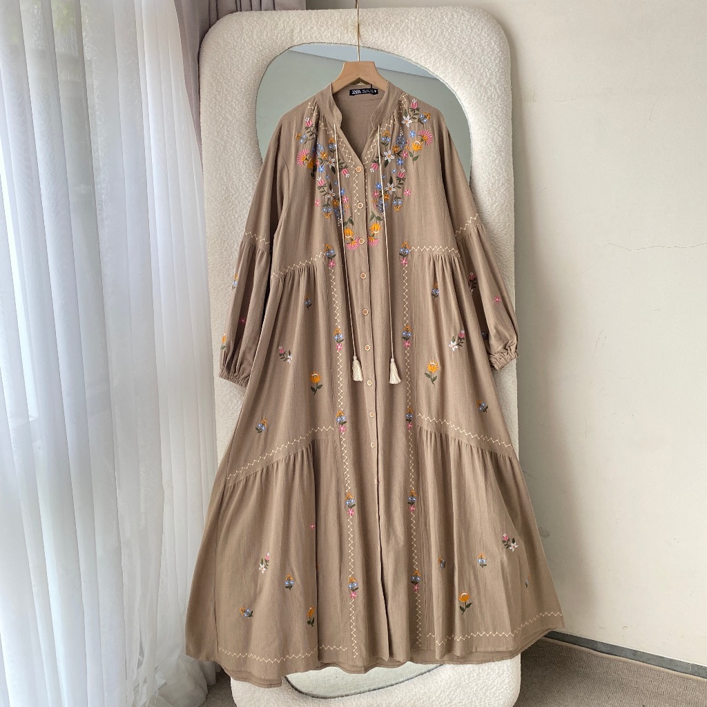 VANYA Gamis Linen Bordir Zigzag Full Kancing - Gamis Tali Lengan Balon