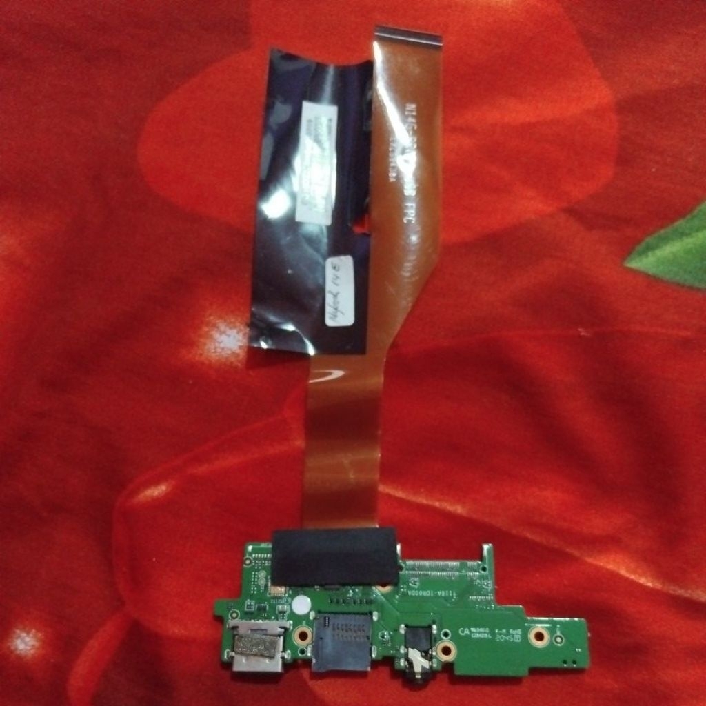 Childboard axioo mybook 14e