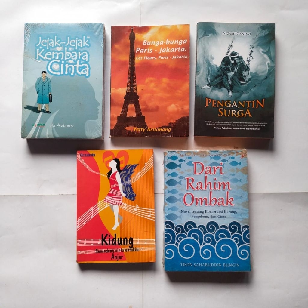 Buku Novel, JEJAK - JEJAK KEMBARA CINTA, Bunga Bunga Paris - Jakarta, PENGANTIN SURGA, KIDUNG, DARI 