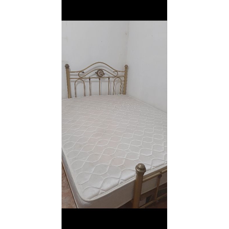 Preloved Kasur Zinus Bed