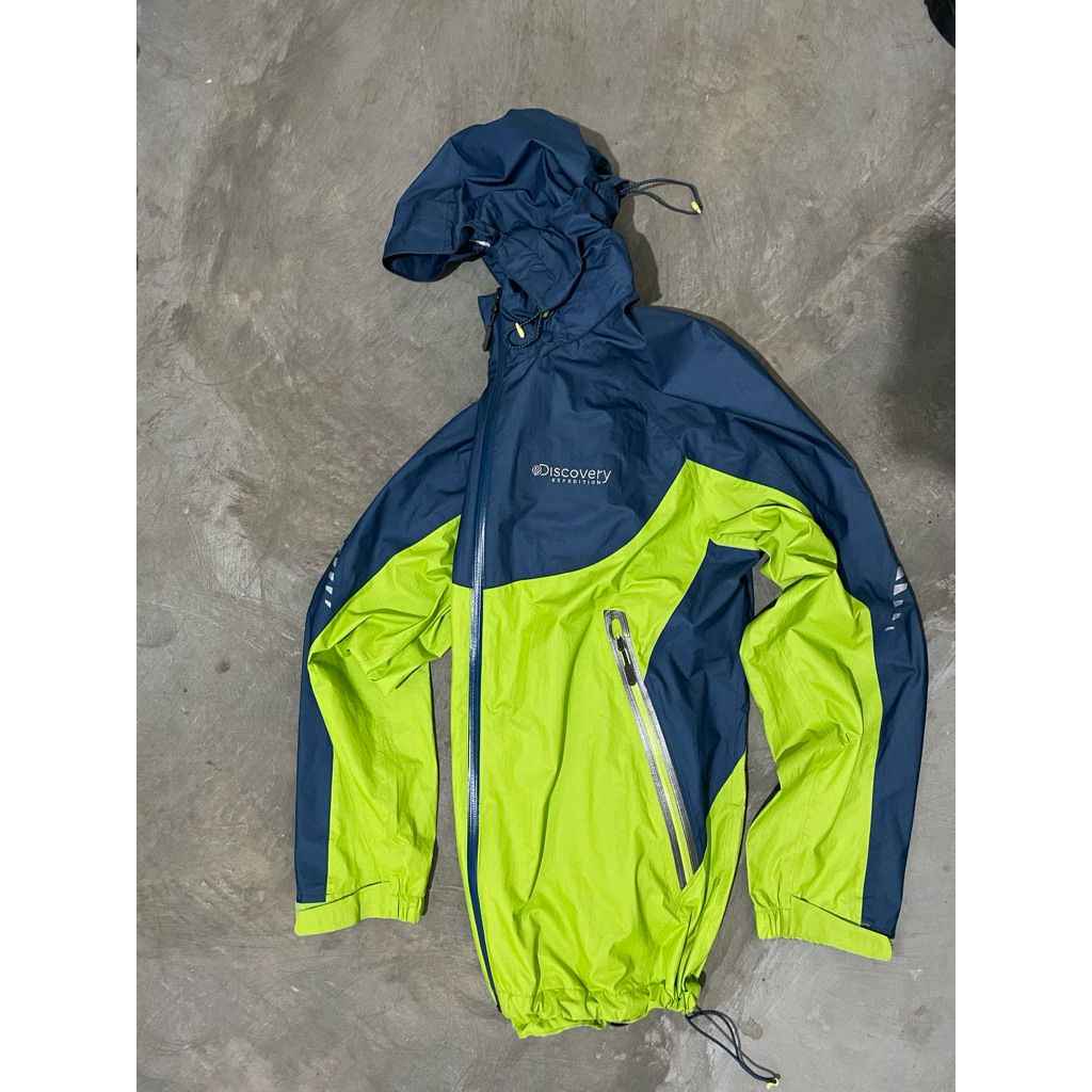 jaket discovery gorpcore