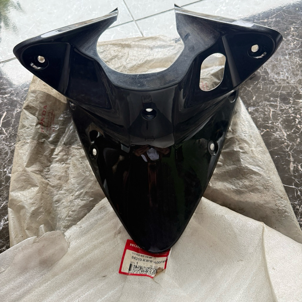 Cover M/P Front Black Cover Kunci Kontak Revo 110 New 2010-2014 64310-KWW-740FMB Ori Honda Genuine P