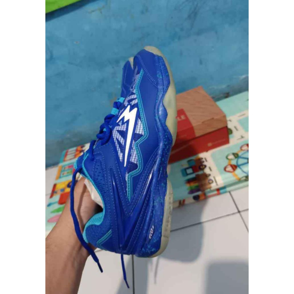 Sepatu Badminton Eagle COMMANDO X