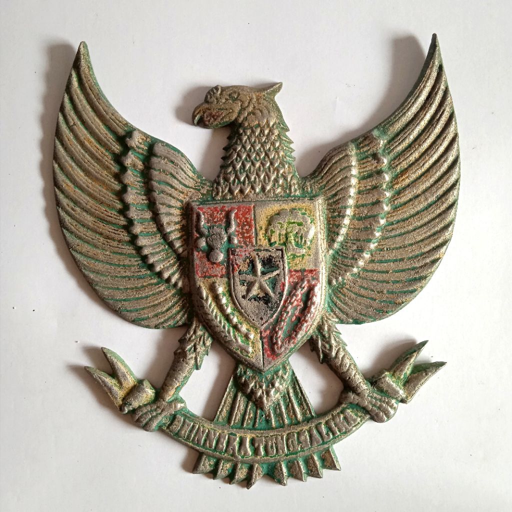 Antik Vintage Lambang Negara Garuda Pancasila Dinding Aluminiun P.24cm Utuh Tua Layak Koleksi