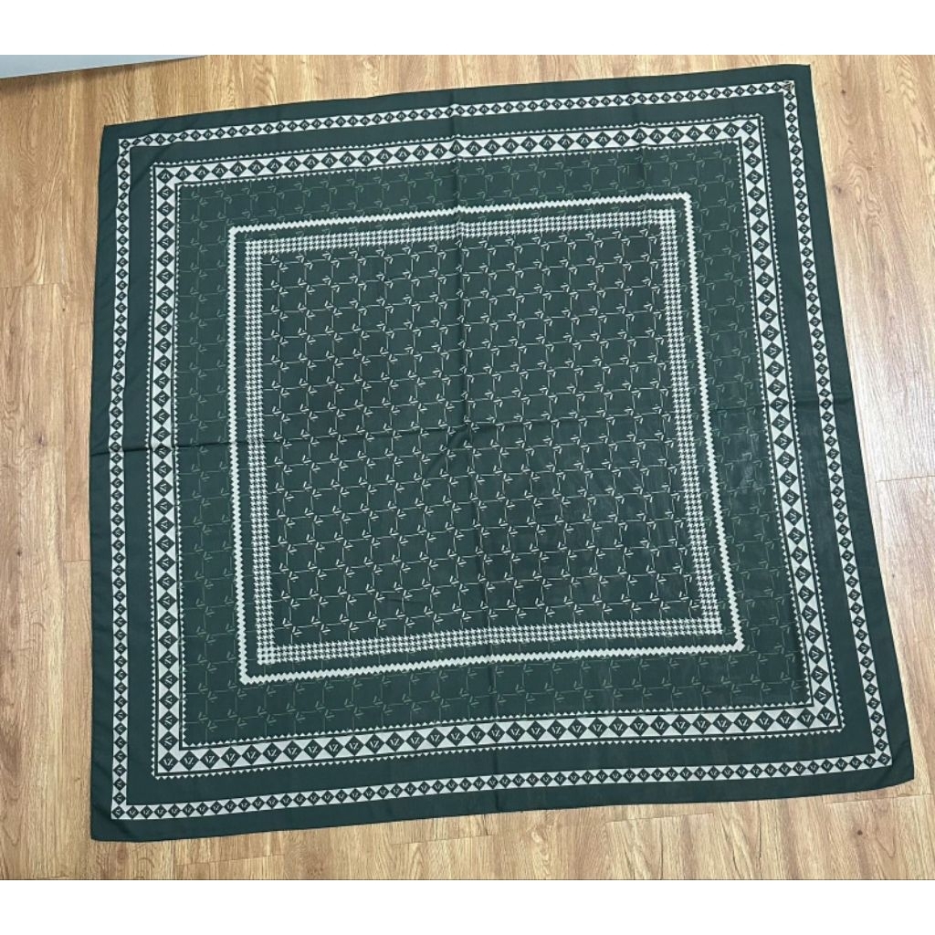 Preloved Hijab VIVI ZUBEDI with box