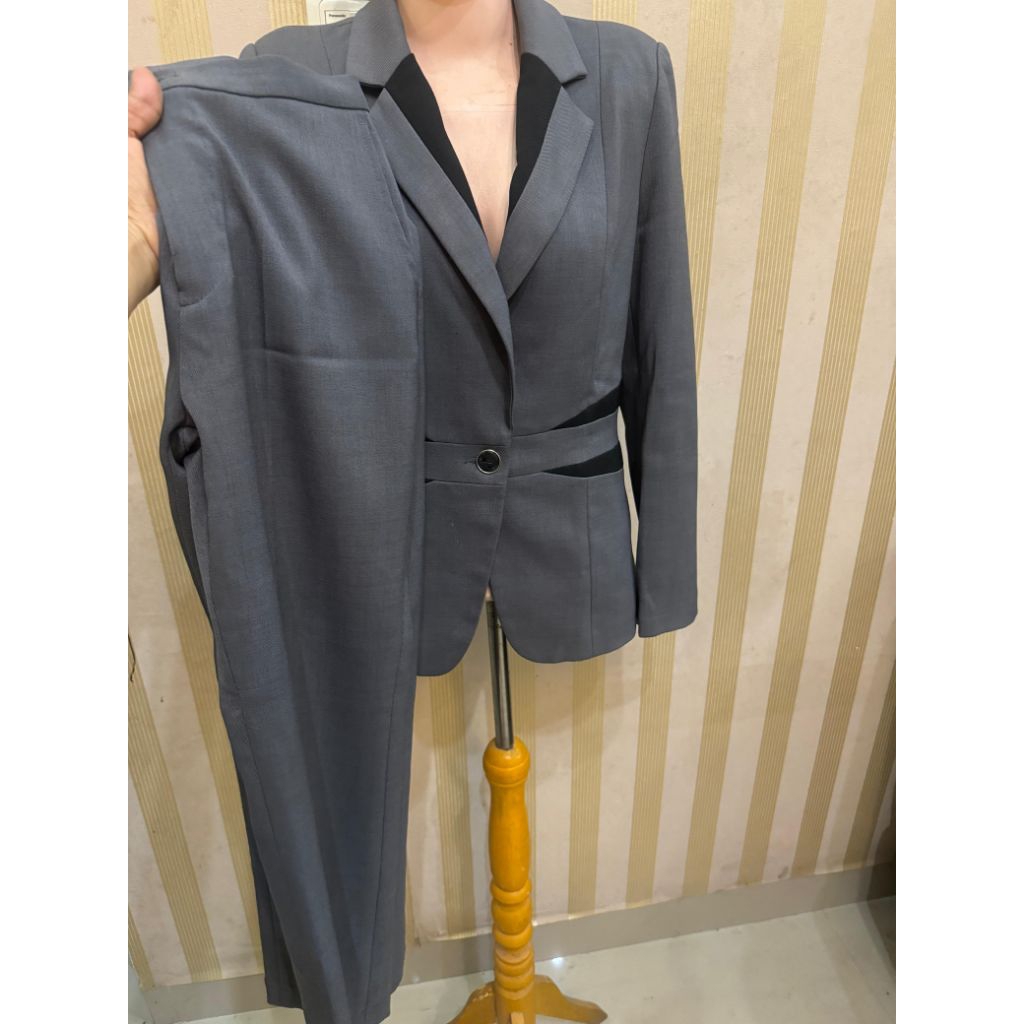 set blazer cewek (preloved)