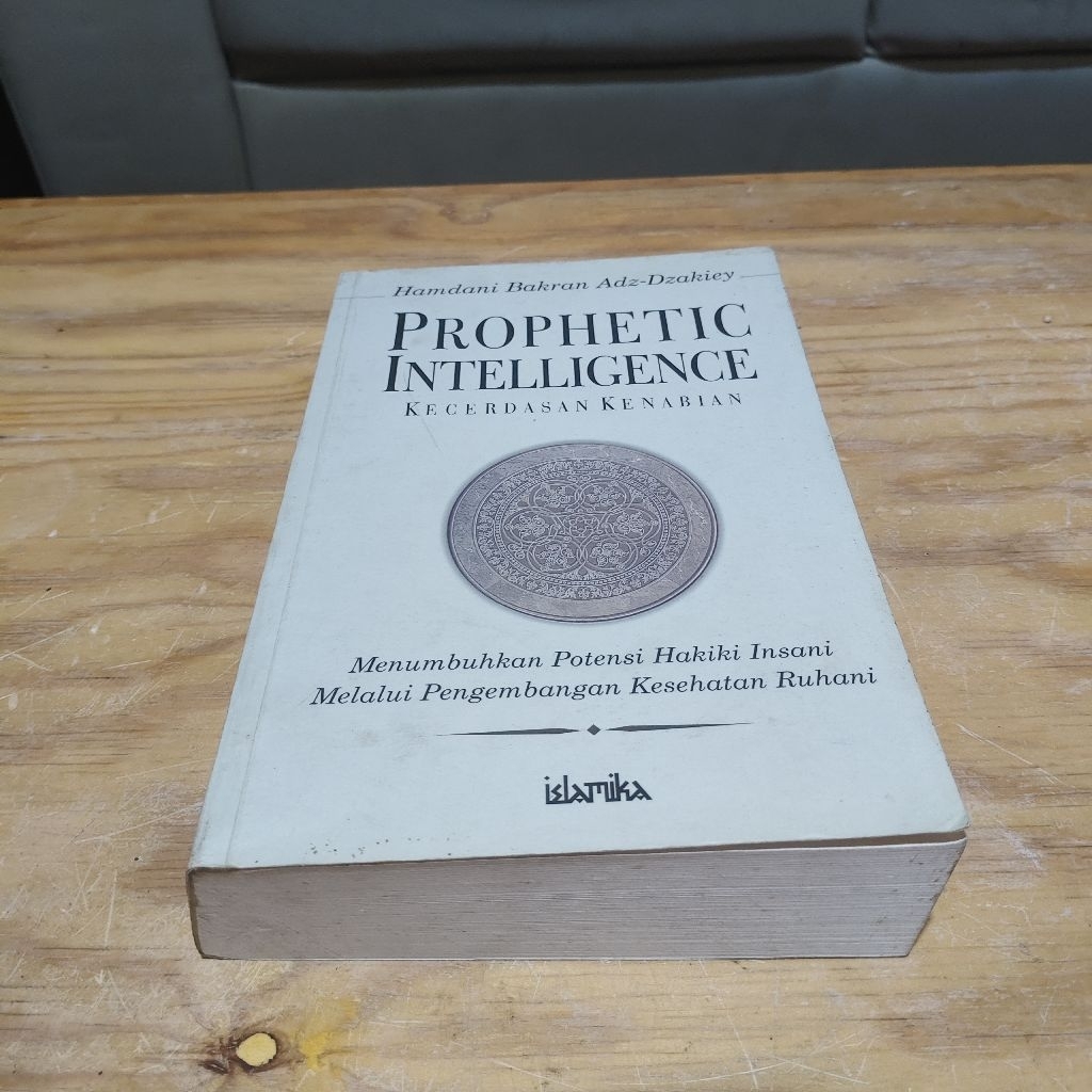 Buku Prophetic Intelligence Kecerdasan Kenabian