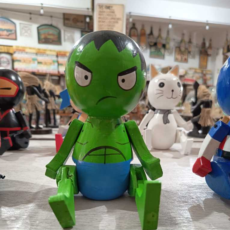 boneka kayu/ boneka karakter/ boneka hero/ mainan anak/ boneka hulk