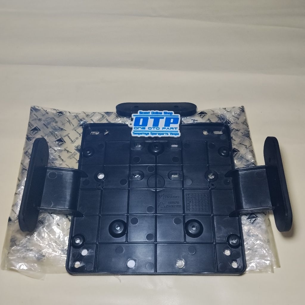 Dudukan Plat Nomor Belakang Vespa Matic