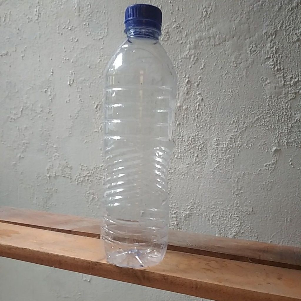 botol air mineral 600 ml