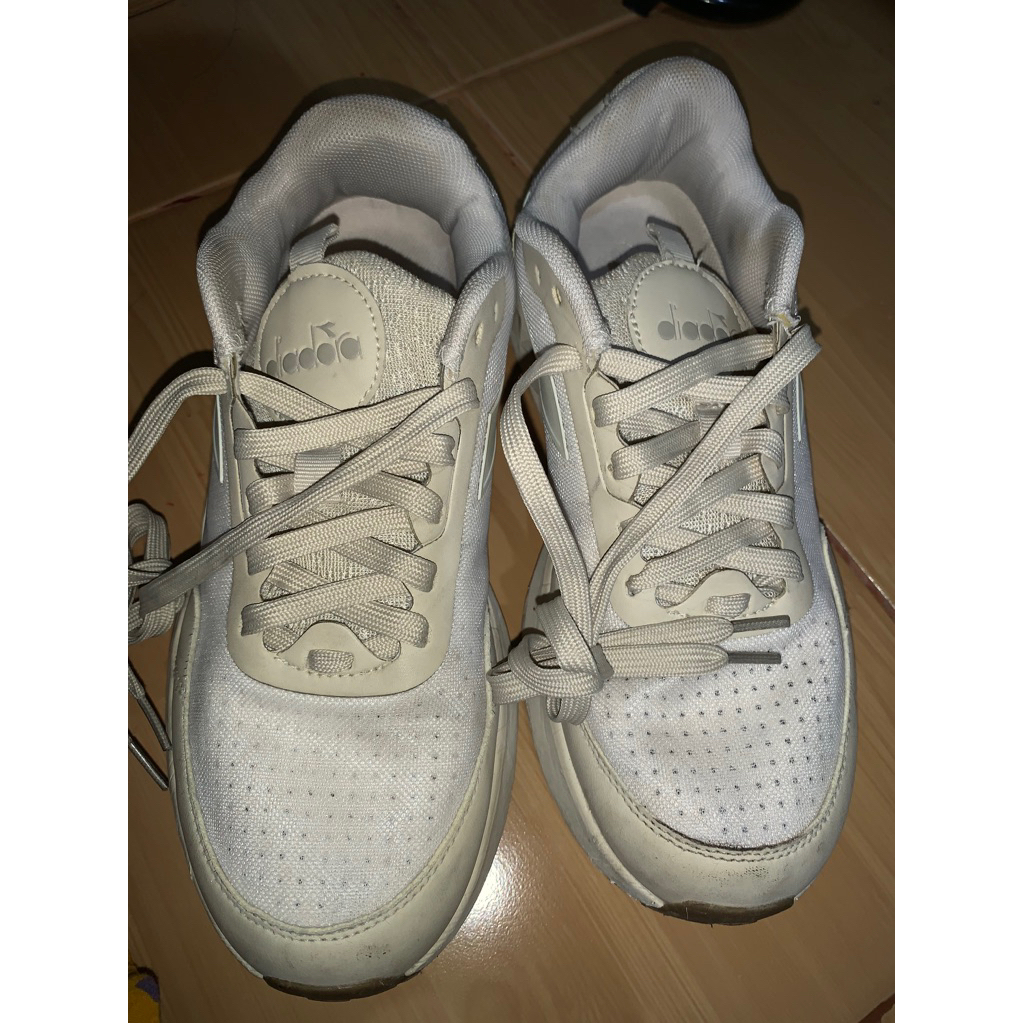 Running Shoes Diadora